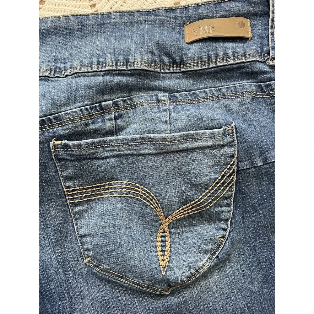 YMI Wanna‎ Betta Butt Capri Jeans Size 24 Mid Rise Stretch Women Y2K Flattering